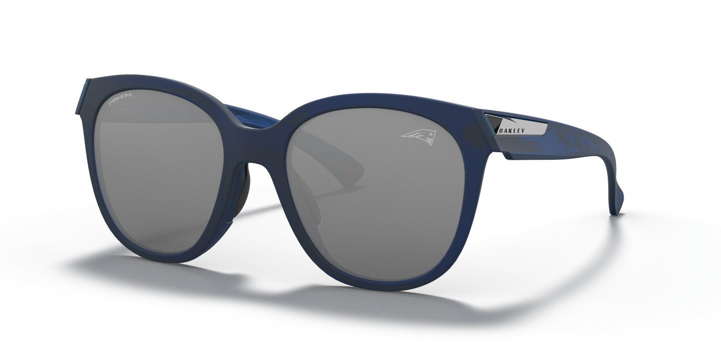 Oakley OO9433 New England Patriots Low Key Women's Round Prizm Sunglasses