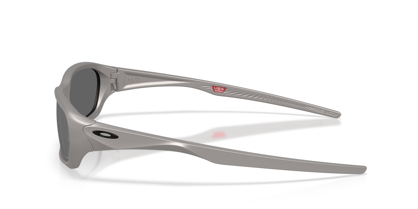 Oakley OO9530 Terraforma Unisex Rectangle Prizm Sunglasses - Matte Clear Frame